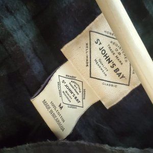 Blue/green long sleeved plaid